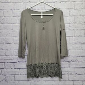 NEW Mur Mur Lacy Hem Stretch Top Size L Romantic Earthy Neutral Quiet‎ Luxe